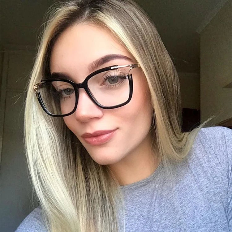 Eyeglasses Square glasses woman 2020 fashion Clear lens Optical glasses frame women Luxury Brand Metal Legs female oculos