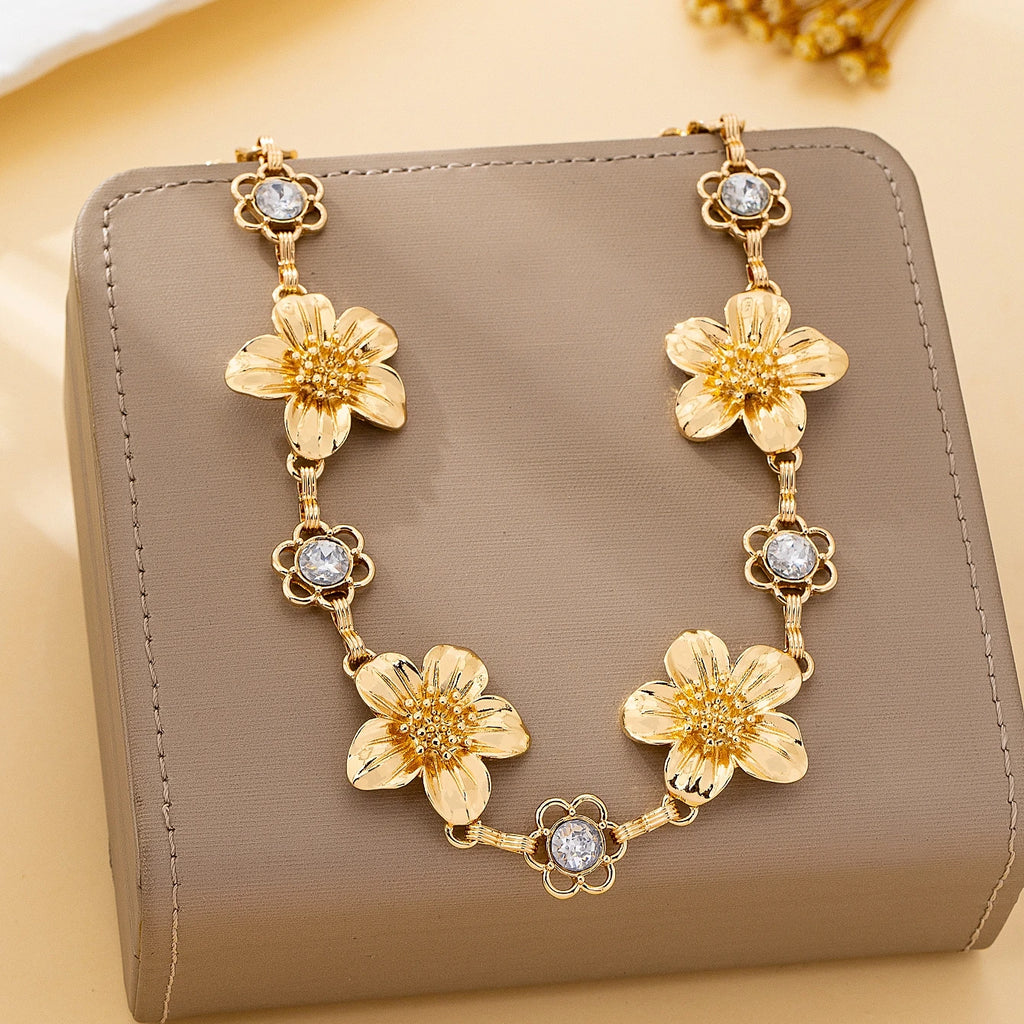 Women's Waist Chain, Shiny Floral Bohemian Style Waist Chain, Suitable for Daily Wear and Vacation Wear