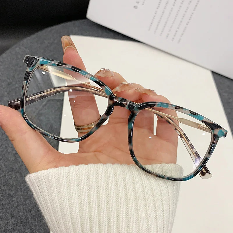 Square Shape Woman Glasses Vintage Style Anti Blue Light Glass Frames for Women TR90 Material Men's Eyeglass Frames