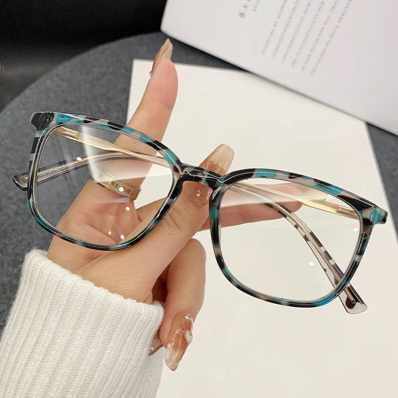 Square Shape Woman Glasses Vintage Style Anti Blue Light Glass Frames for Women TR90 Material Men's Eyeglass Frames