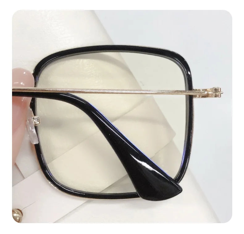 Large Square Frame Woman Glasses Ins Girl Fashion Transparent Reading Glass High-definition Anti-blue Light Computer Eyeglass